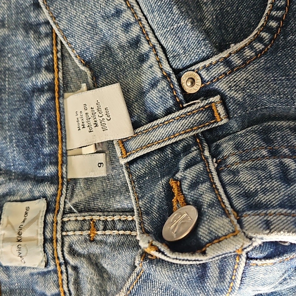 Calvin Klein Jeans - Picture 3 of 6